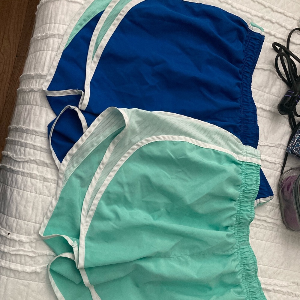 Nike women’s tempo shorts